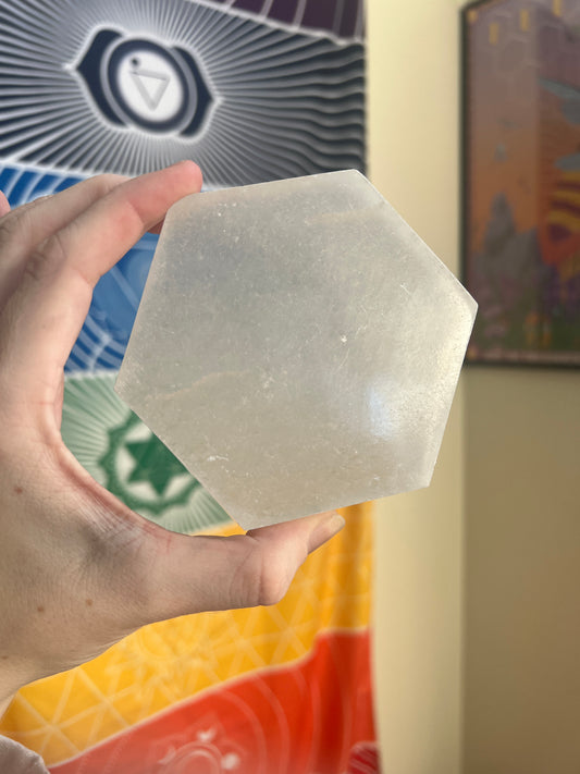 Selenite Charging Plate | Hexagon